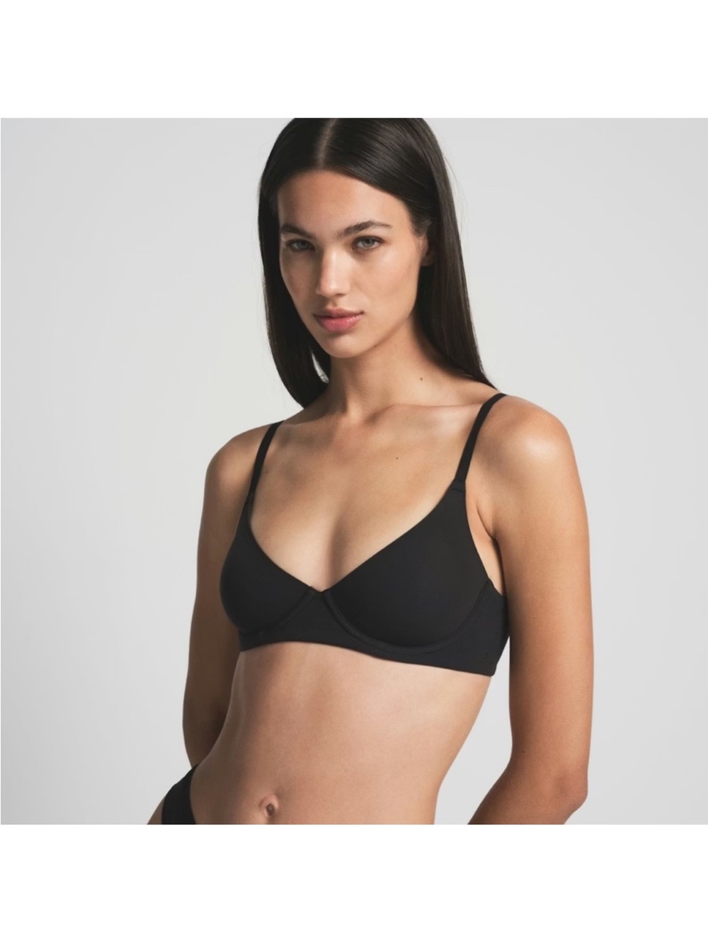SKIMS Fits Everybody Unlined Bra 32B Onyx NWT
